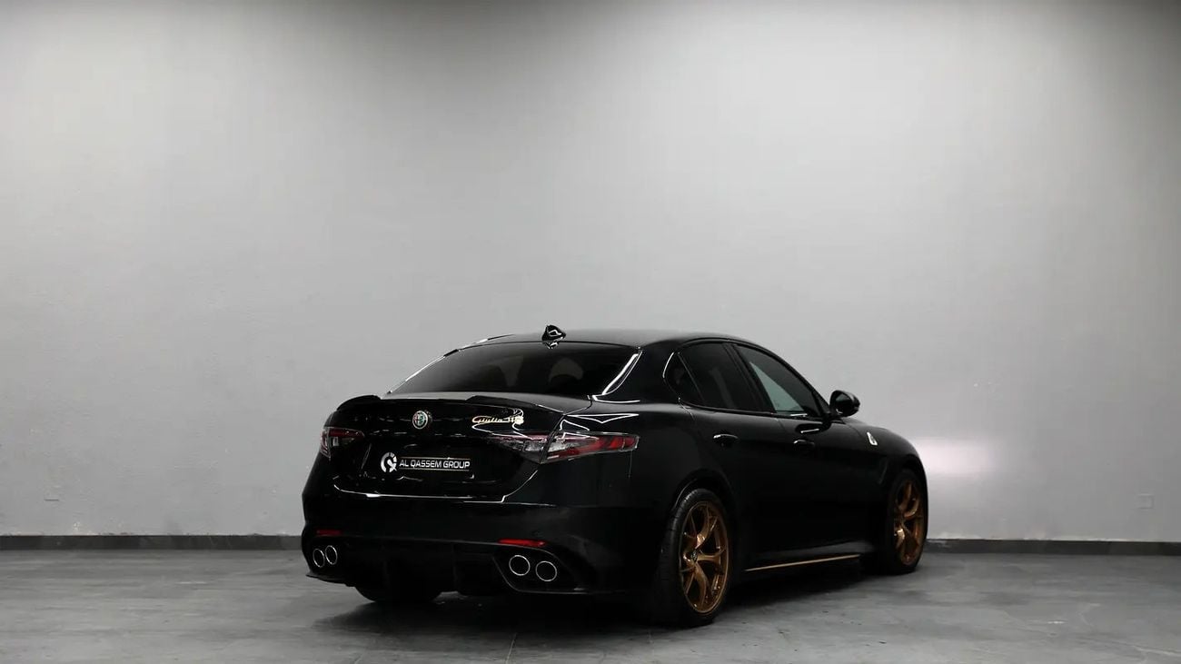 ألفا روميو جوليا Alfa Romeo Giulia Quadrifoglio | GCC Specs | Brand New Luxury SUV