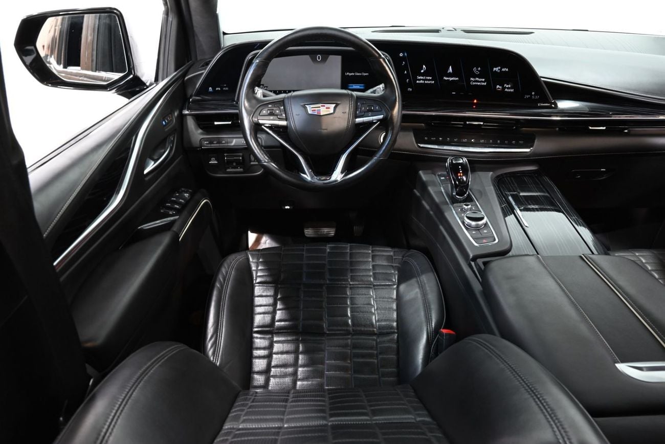 كاديلاك إسكالاد V SERIES 2023 Cadillac Escalade V, Full Service History, 1 Year Warranty, Excellent Condition, GCC