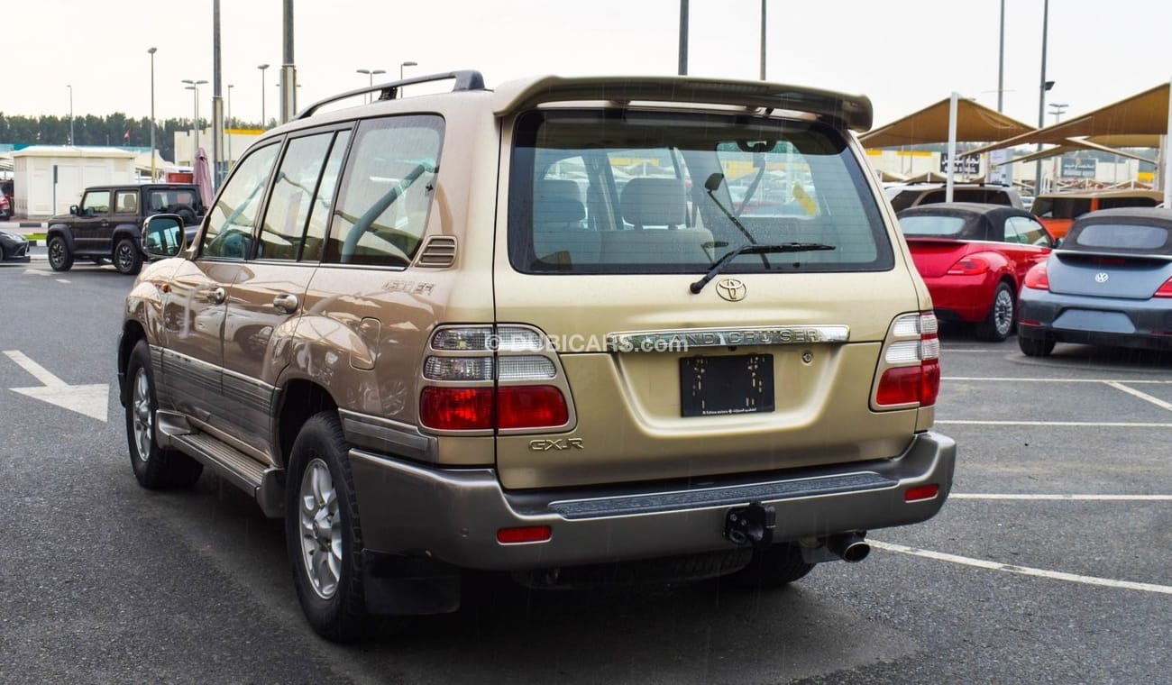 Toyota Land Cruiser GXR. V6