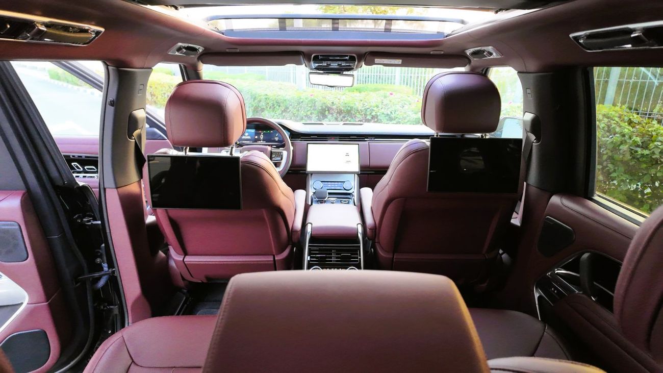 Land Rover Range Rover AUTOBIOGRAPHY P530 2023 Range Rover | 4.4L Twin-Turbo V8 | Under 400 KM | European Specs
