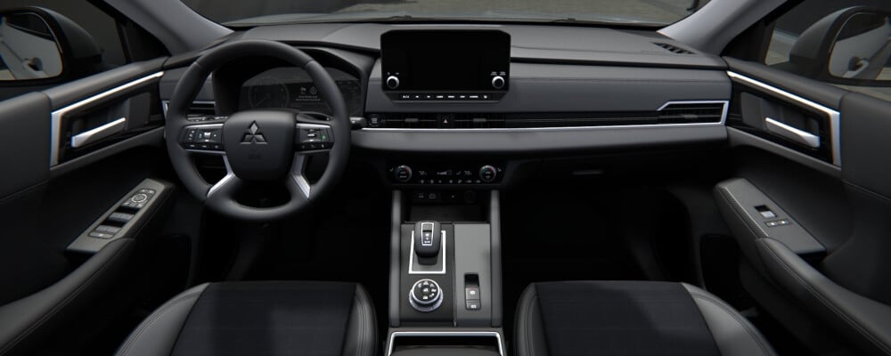 Mitsubishi Outlander interior - Cockpit