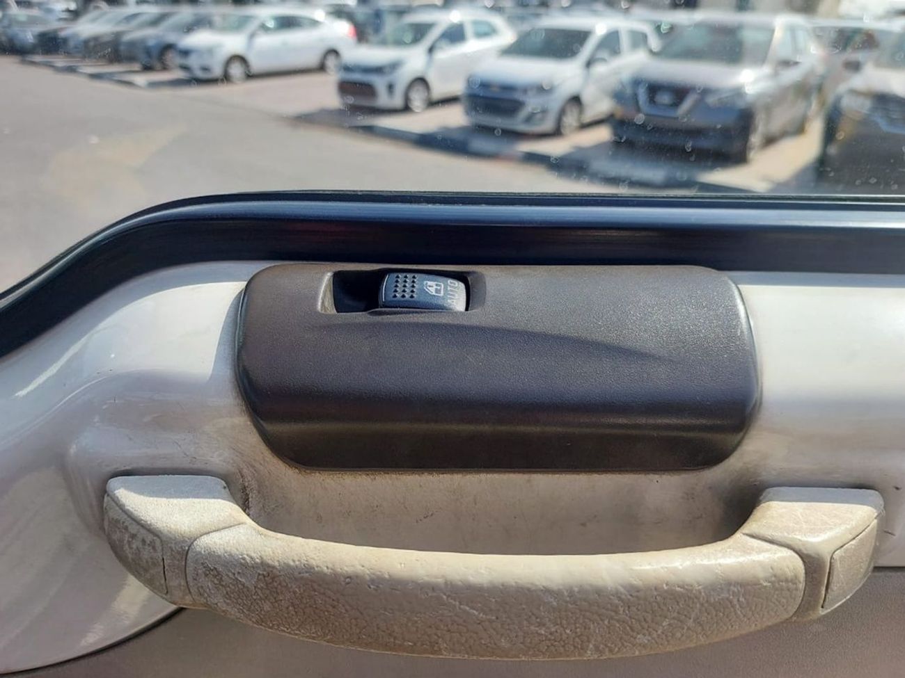 Mitsubishi Rosa MITSUBISHI ROSA BUS RHD 2004 MODEL 4.2L DIESEL MANUAL(PM00676)