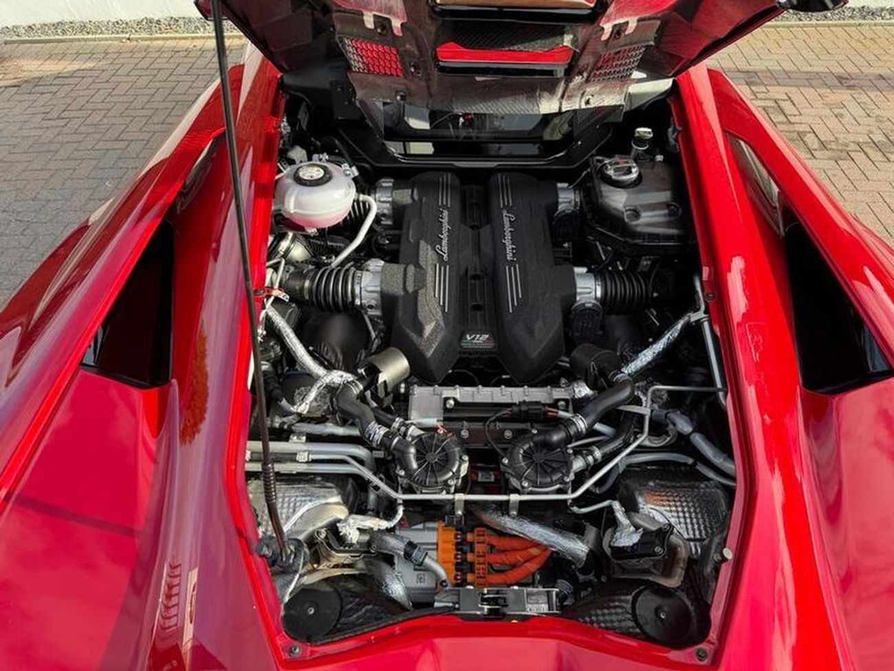 Lamborghini Revuelto 6.5 V12 HPEV 3.8kWh AMT 4WD Euro 6 2dr (EXPORT) right hand drive