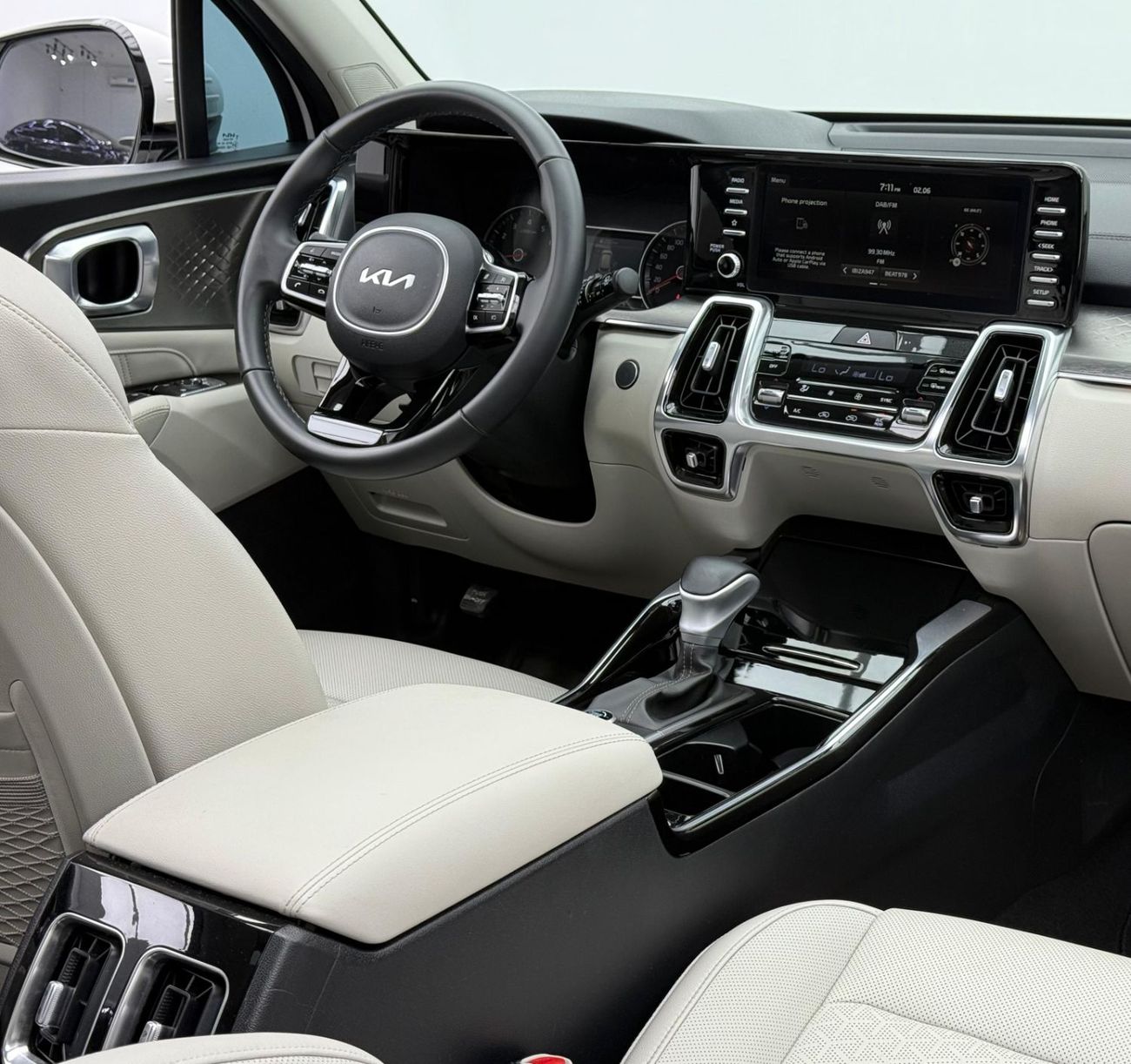 كيا سورينتو 2022 Kia Sorento DLX, 2027 Kia Warranty, Full Kia Service History, 7 Seater, GCC