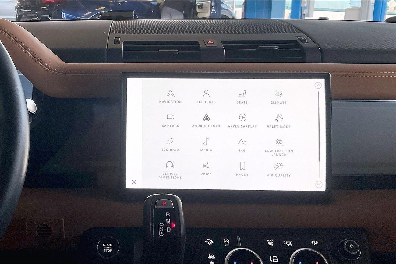 لاند روفر ديفندر P400 90 HSE | upto AED 20,000 Ramadan Discount | شامل الضمان | 0 ﺪﻔﻋﺓ ﺃﻮﻟﻯ