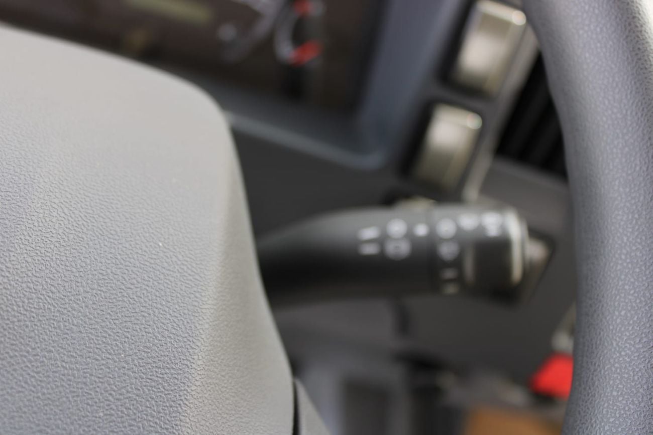 إيسوزو NPR شاحنة تجارية إيسوزو NPR 71 | ديزل موثوق | صفقات بالجملة | تصدير |