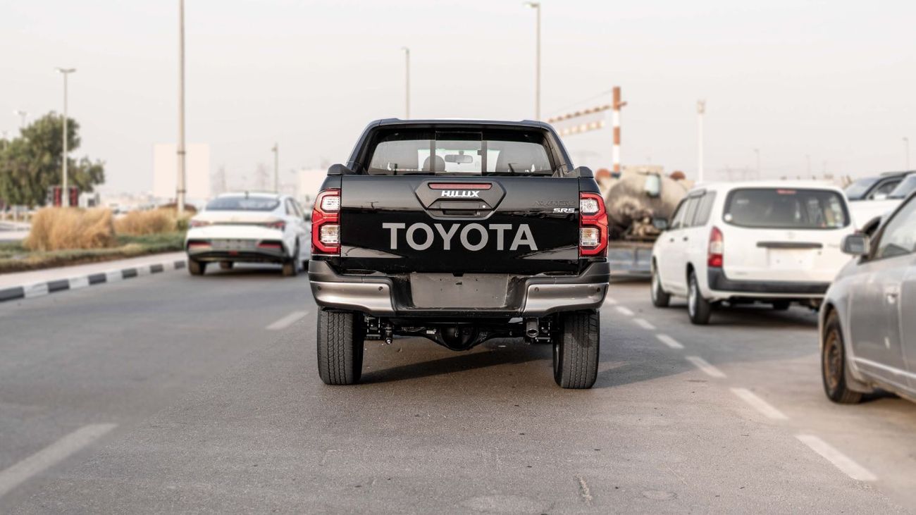 تويوتا هيلوكس 2026 Toyota Hilux Adventure 4.0L AT Petrol (Black-Black)