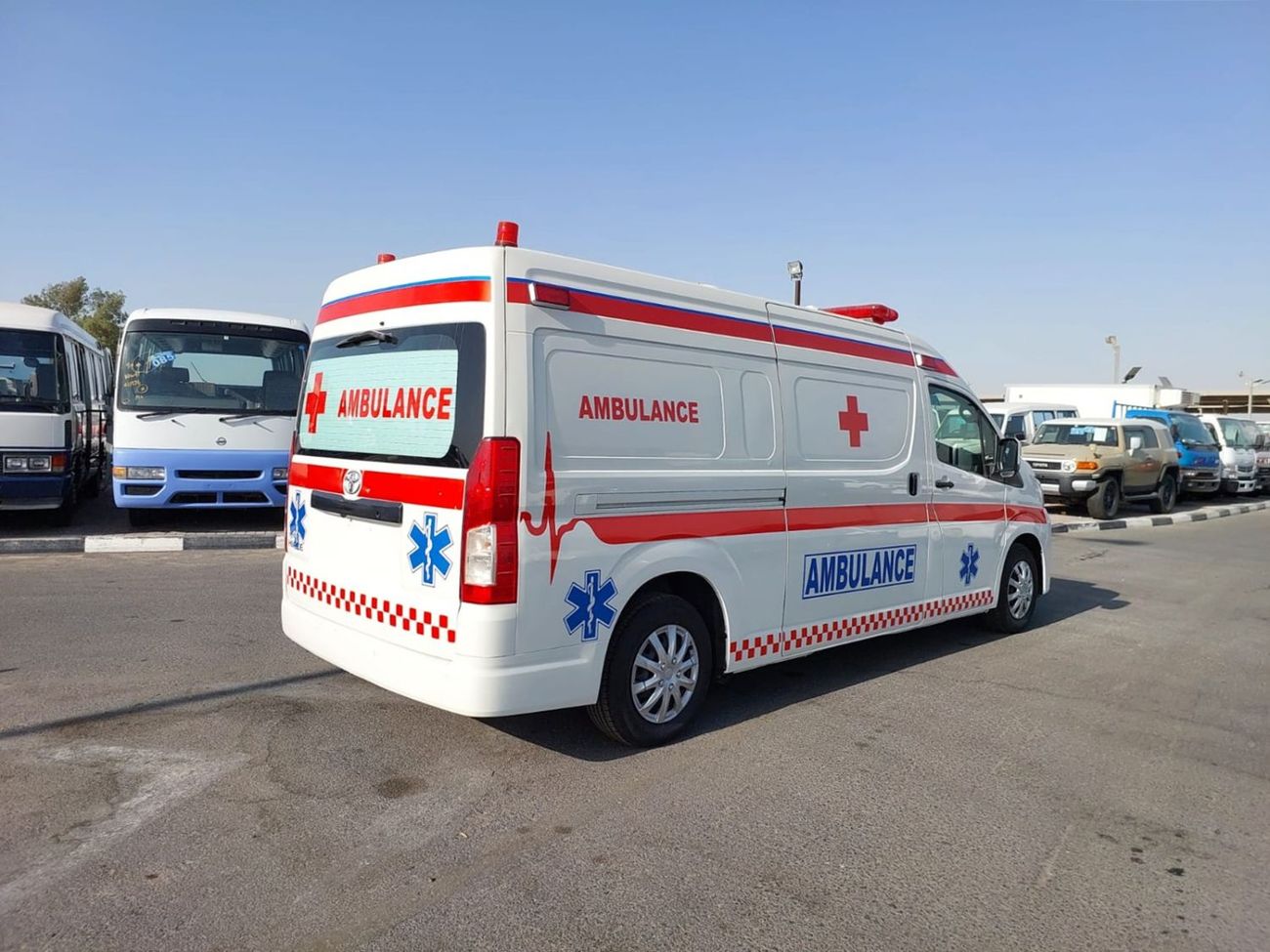 Toyota Hiace TOYOTA HIACE VAN AMBULANCE RHD 2020 MODEL 2.8 L DIESEL AUTOMATIC(PM04938)