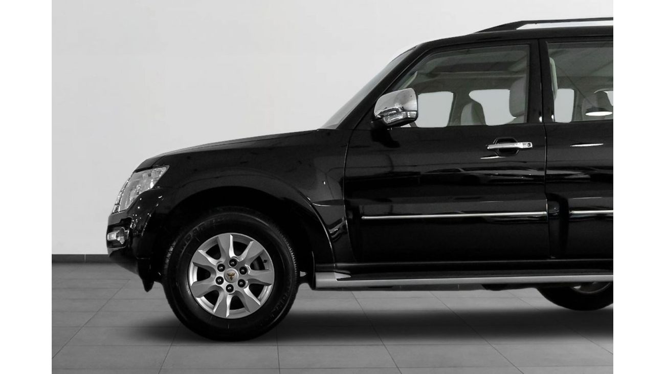 Mitsubishi Pajero 2022 Mitsubishi Pajero 3.0L GLS / 7 Seats / Full-Service History