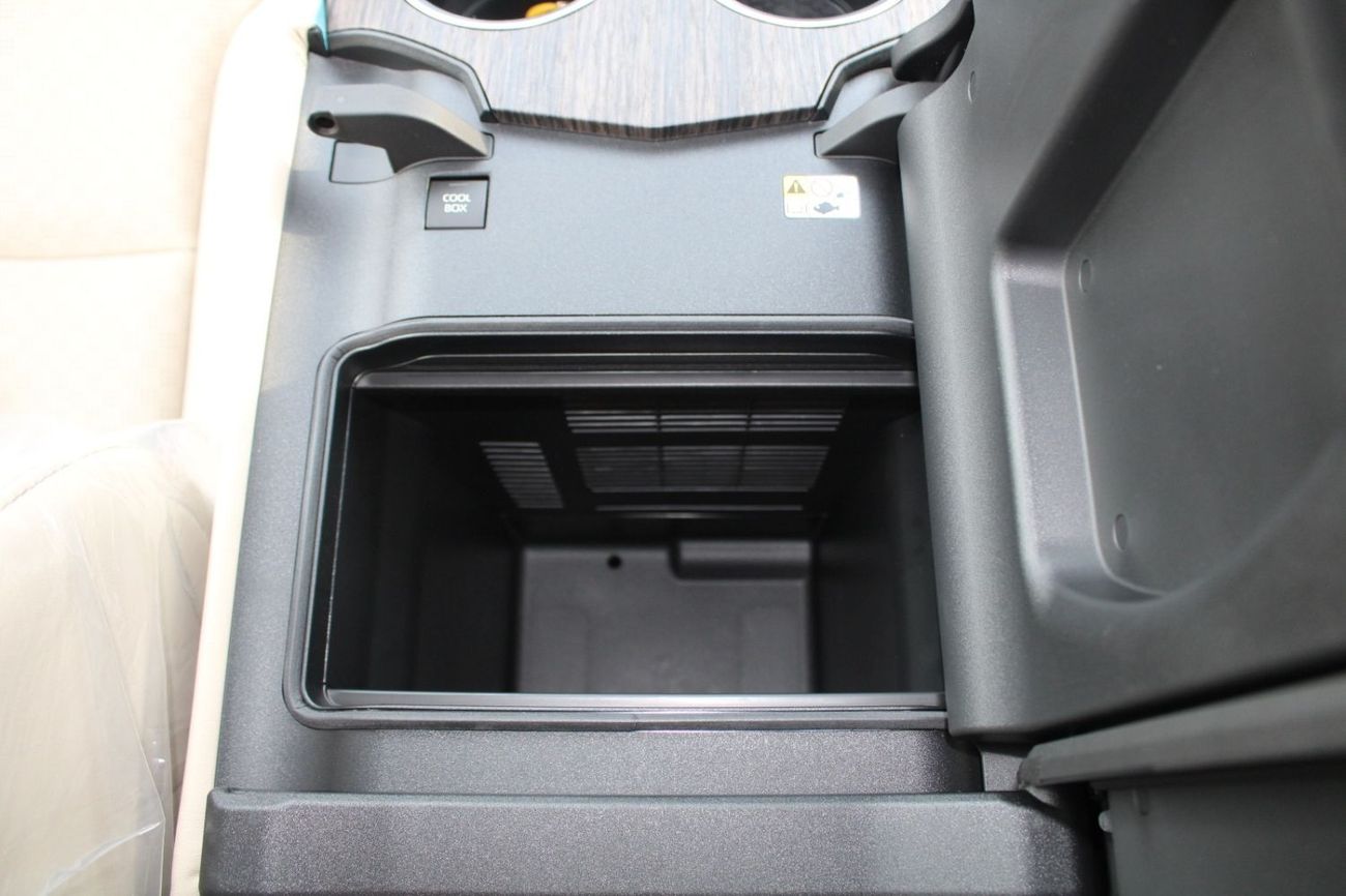 تويوتا لاند كروزر VXR 3.5L