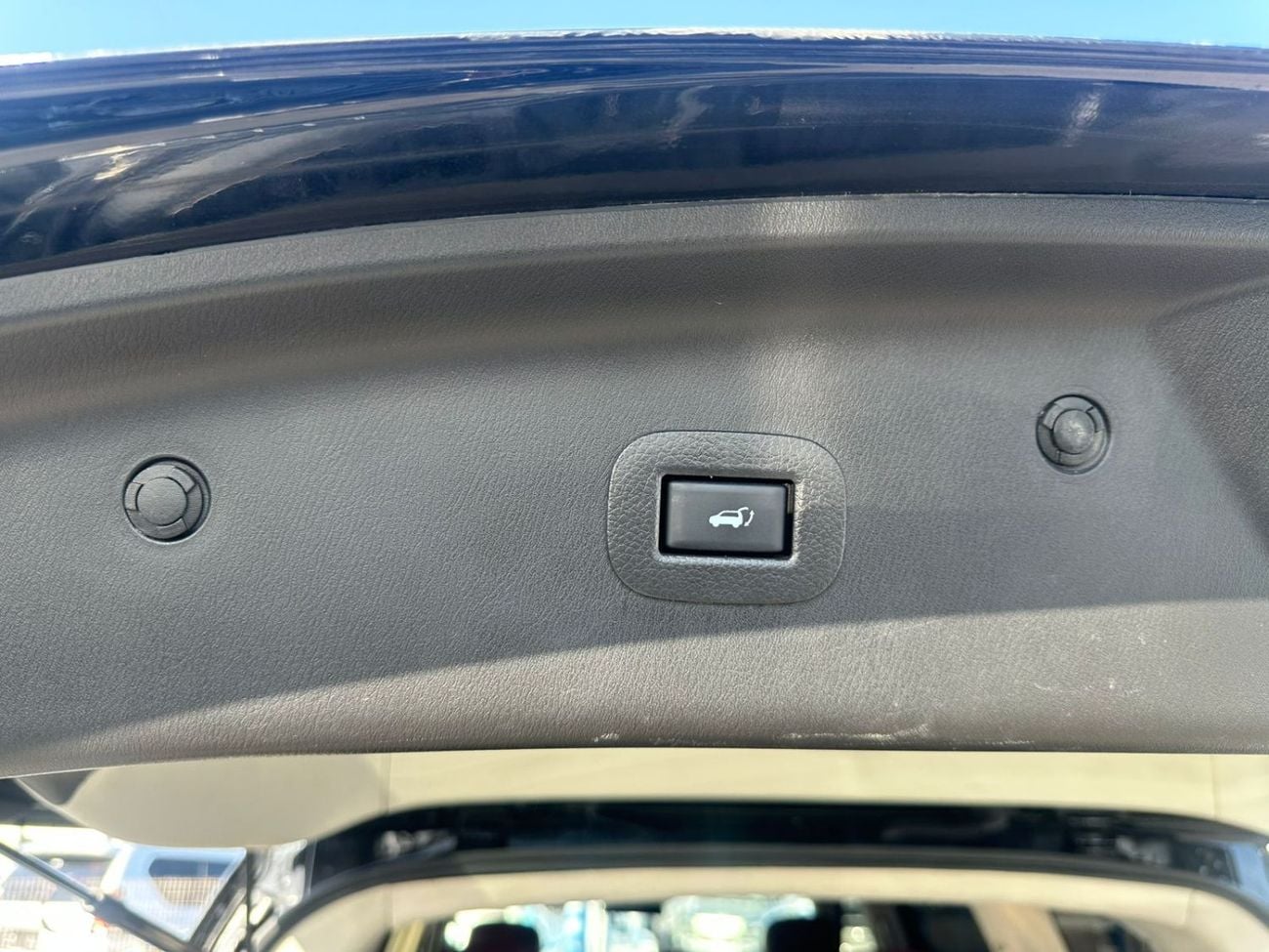 Nissan Patrol LE Titanium 5.6L