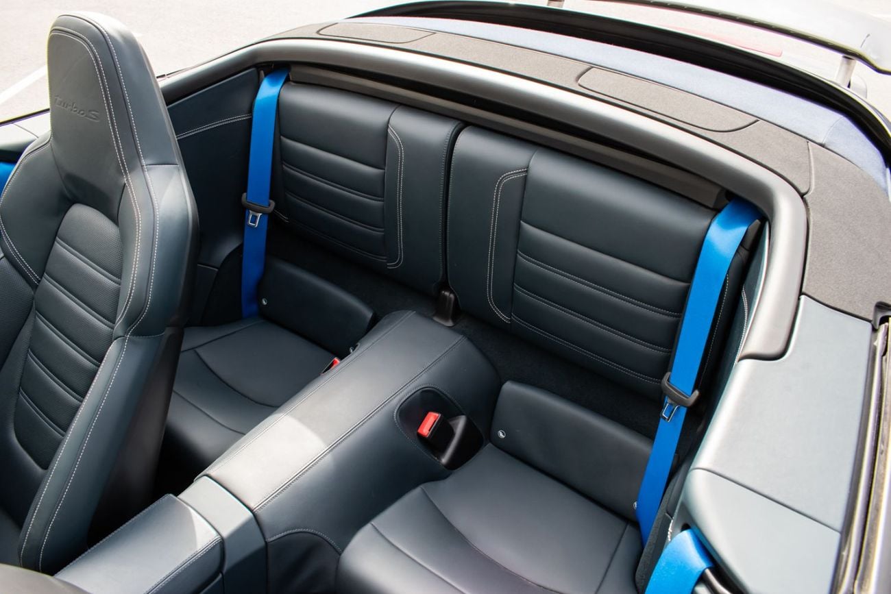 بورش 911 Turbo S 3.8L (640 HP) Convertible