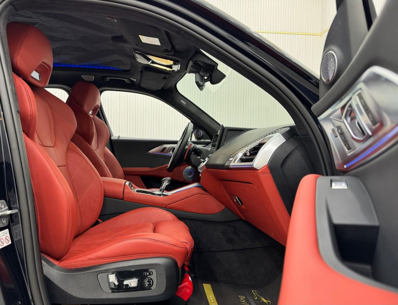 BMW XM 2023 BMW XM, BMW Warranty + Service Pack, Carbon Fiber Package, Very Low Kms, GCC