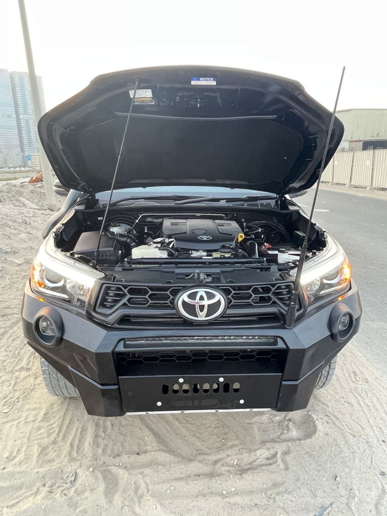 Toyota Hilux RIGHT HAND VEHICLE ONLY FOR EXPORT MT