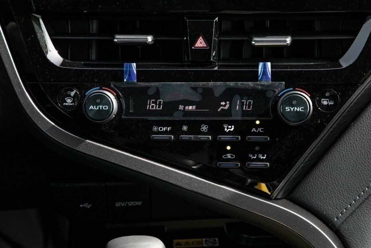 تويوتا كامري Lumiere Hybrid TOYOTA CAMRY 2.5L HYBRID XLE HI A/T PTR Export Only 2022 Model Year