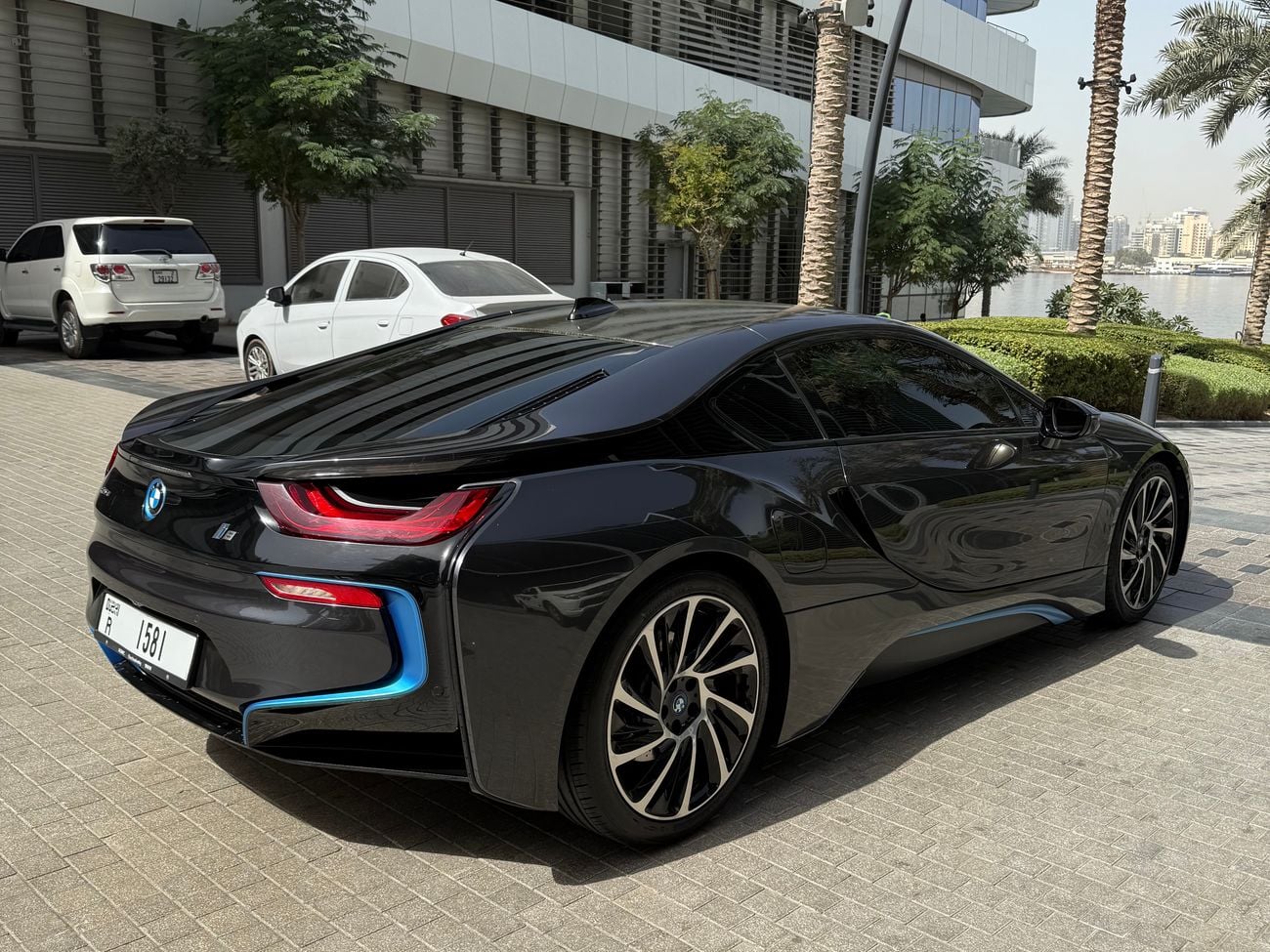 BMW i8