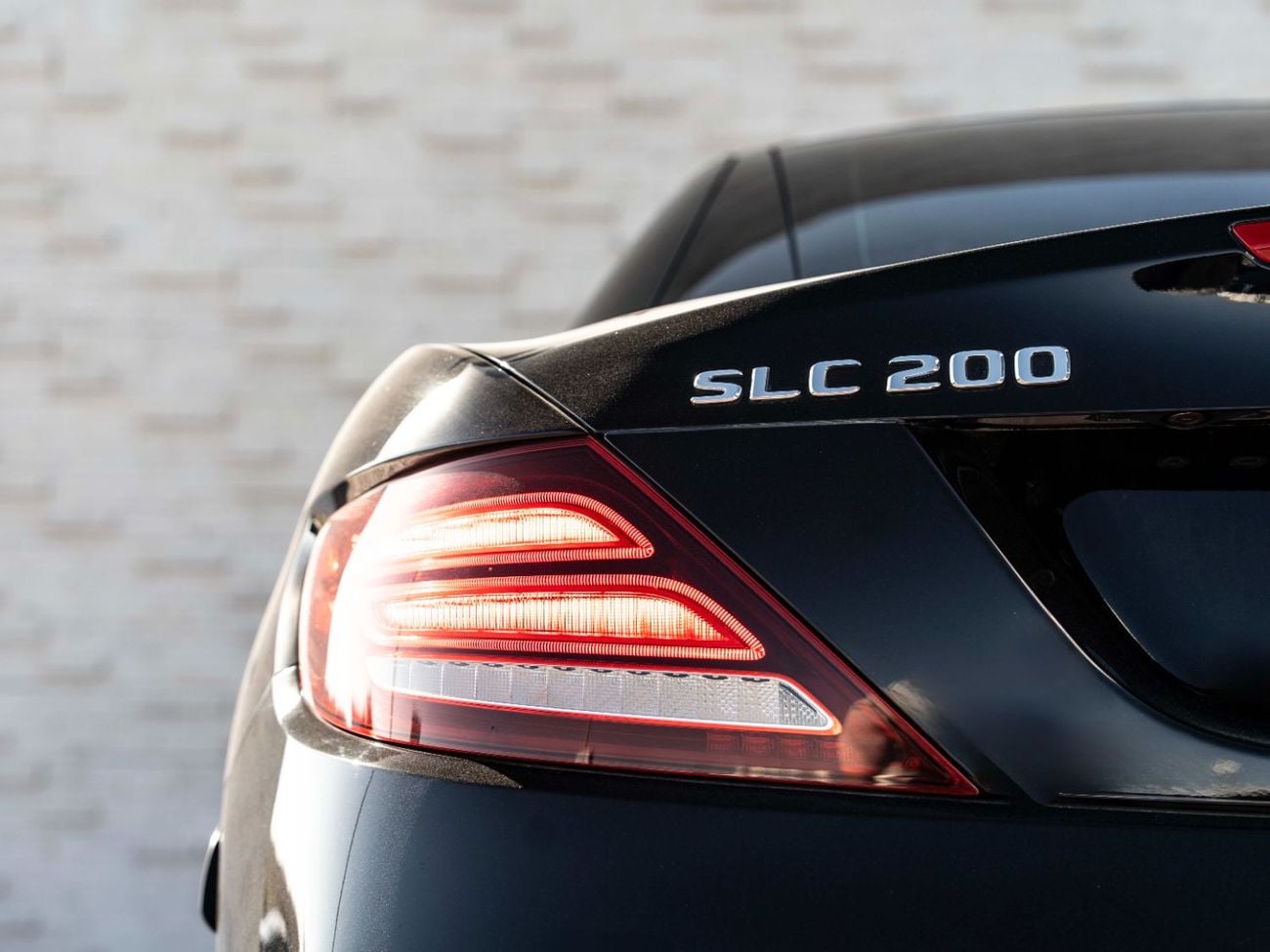 مرسيدس بنز SLC 200 Std 2.0L