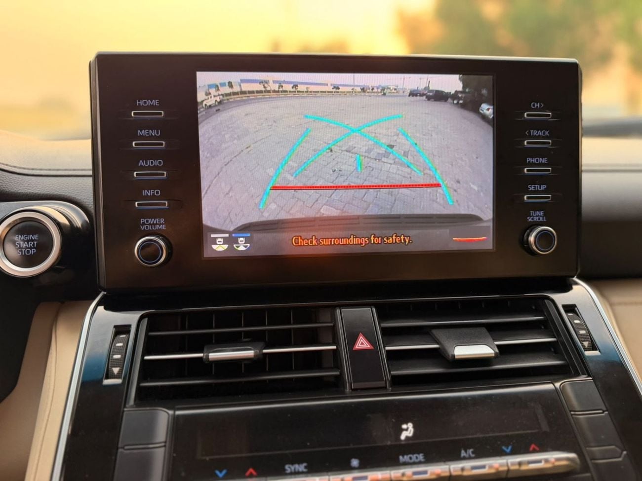 Toyota Land Cruiser GXR Model 2023 GXR 4.0L Pull Option with Radar Very clean Title And Slightly Use