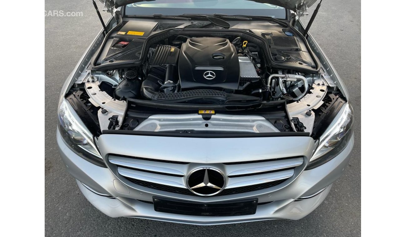 Mercedes-Benz C 200 Avantgarde Mercedes C200_Gcc_2015_Excellent_Condition _Full option