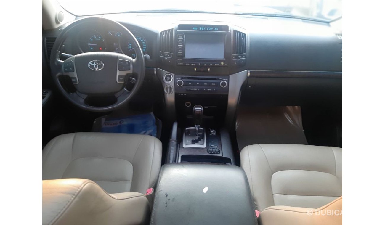 Toyota Land Cruiser الامارات الشارقة سوق الحراج الإمارات