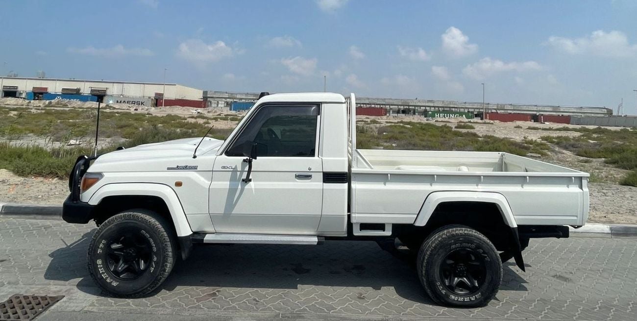 تويوتا لاند كروزر بيك آب RIGHT HAND VEHICLE ONLY FOR EXPORT 4.5 LITER