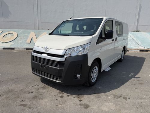 Toyota Hiace GL TOYOTA HIACE 6 SEATER GLASS VAN