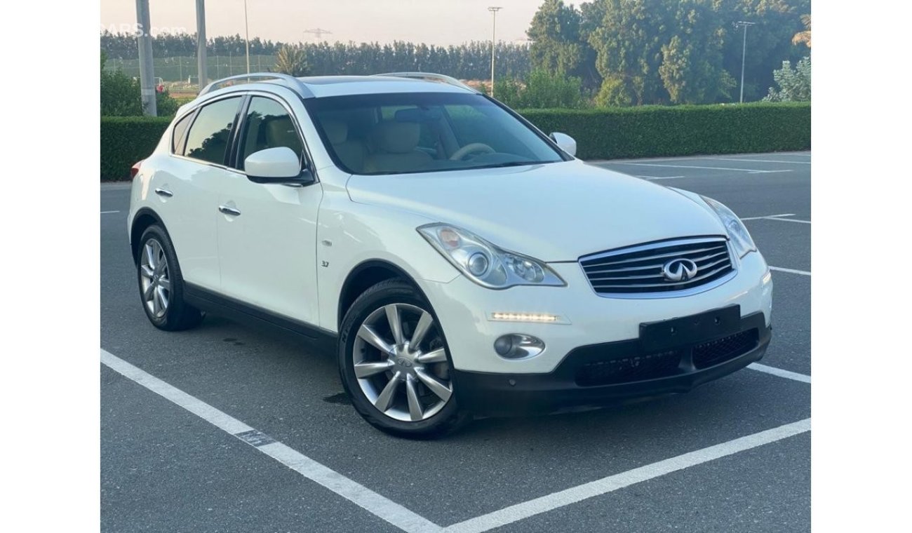 Infiniti QX50 Excellence Infiniti QX50 2015 V6 GCC Original Paint - Perfect Condition - Accident Free