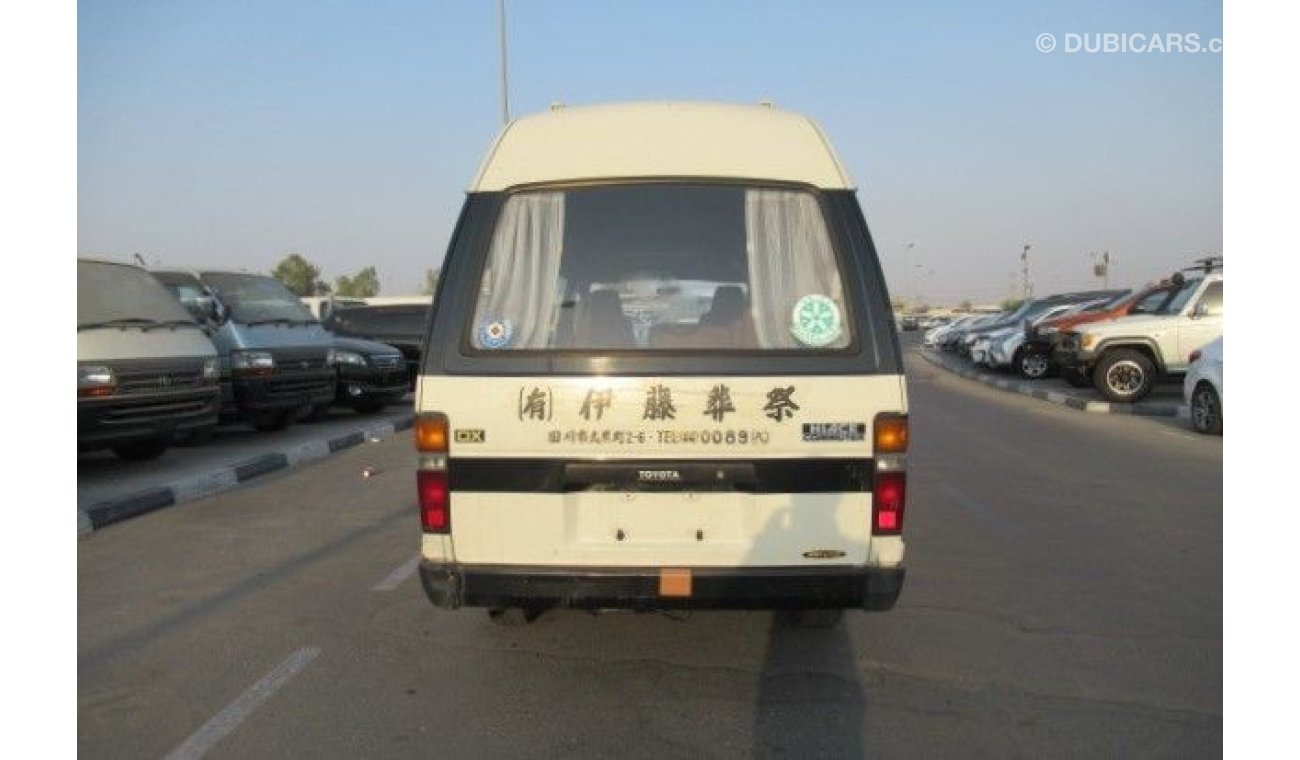 تويوتا هاياس TOYOTA HIACE RIGHT HAND DRIVE (PM1003)