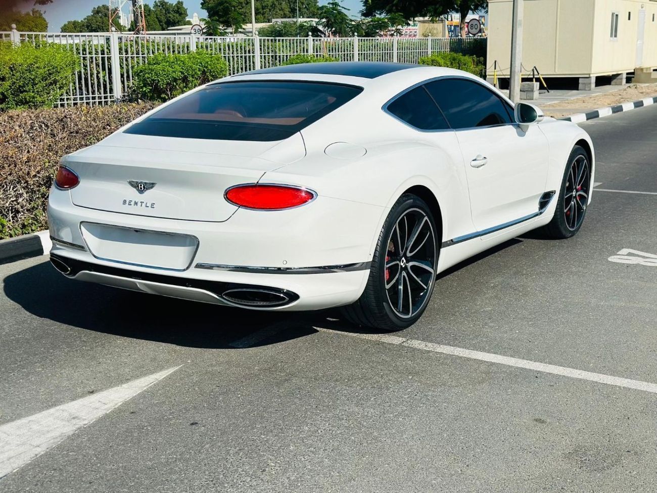Bentley Continental GT 6.0L W12 (626 HP)