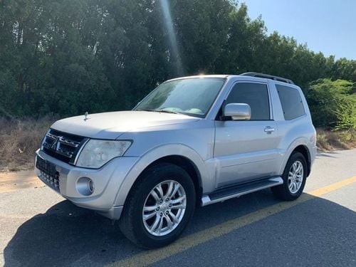 Mitsubishi Pajero Mitsubishi pajero 3.8 2013 full options no 1