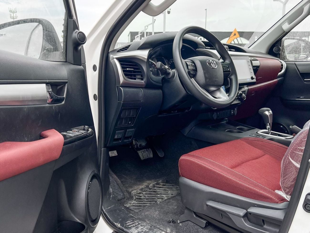 تويوتا هيلوكس GLX EXPORT ONLY - HILUX GLX.S 2.7L AWD A/T with Push Button
