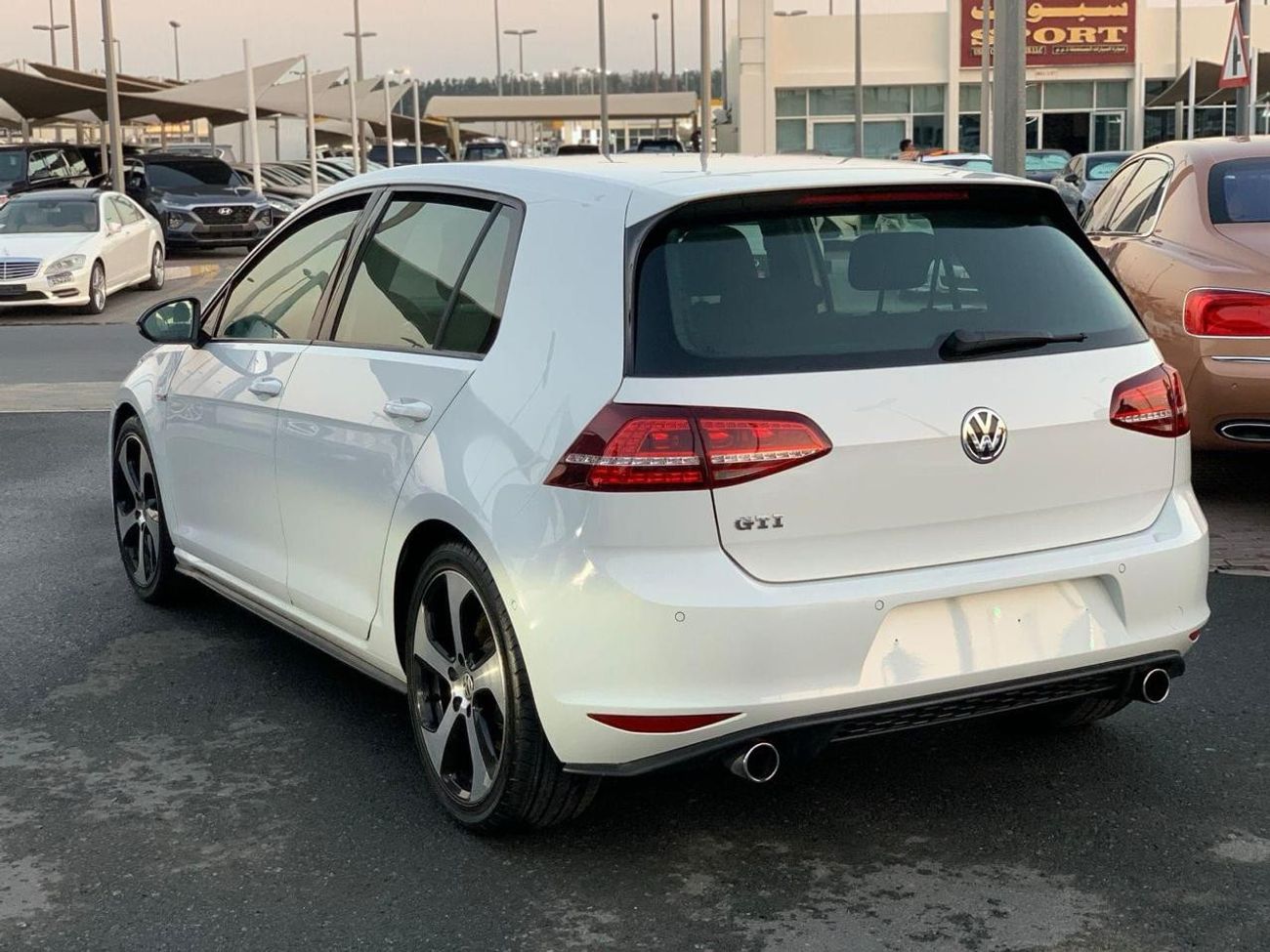 فولكس واجن جولف Golf GTI_GCC_2015_Excellent Condition _Full option