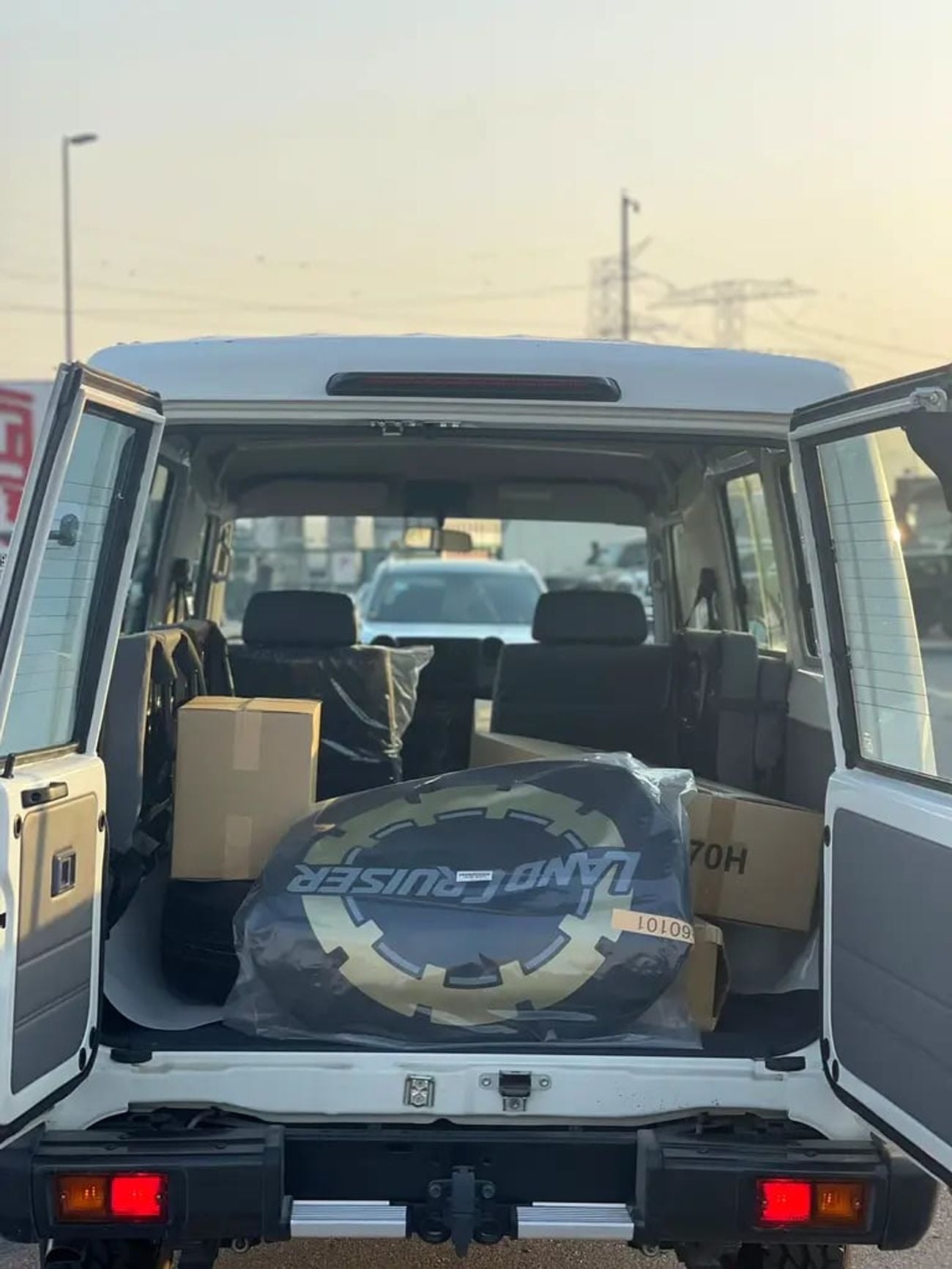 Toyota Land Cruiser 70 LC 78 HARDTOP 4.0L MT LC 71 Base | GCC Specs