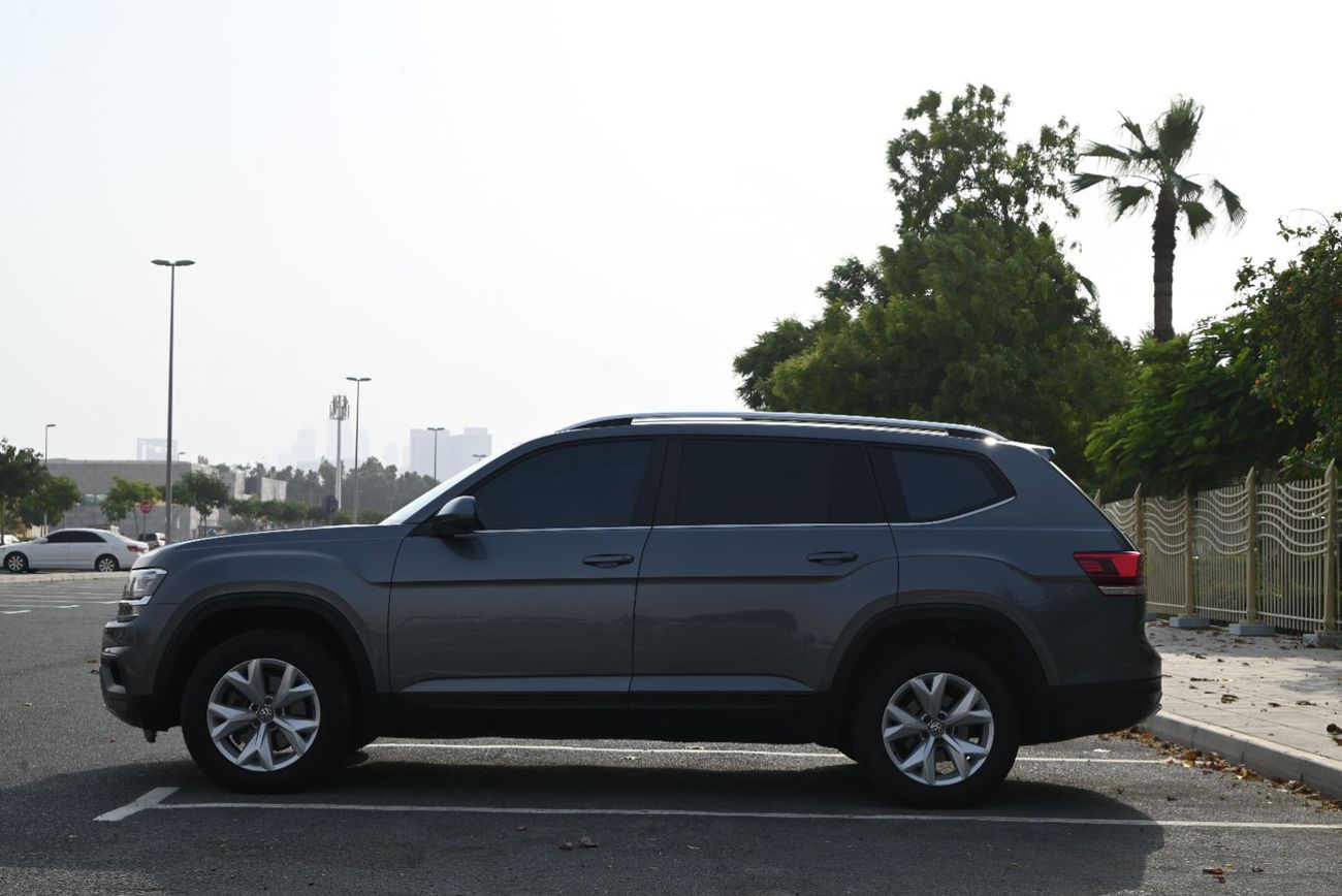 Volkswagen Teramont S Trendline 3.6L - 0% DP - GCC SPECS - VOLKSWAGEN TERAMONT 4WD - FIRST OWNER