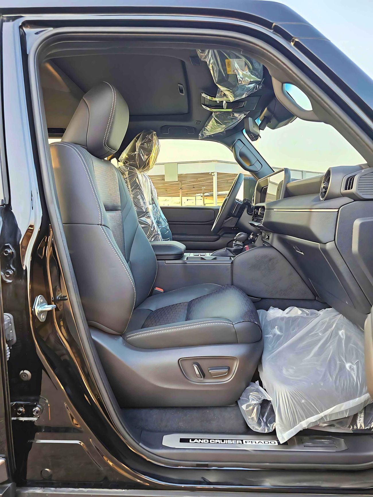 Toyota Prado ADVENTURE TURBO / 2.4L V4 PETROL / HEADUP DISPLAY / RADAR / POWER SEAT / SUNROOF / CODE#68087