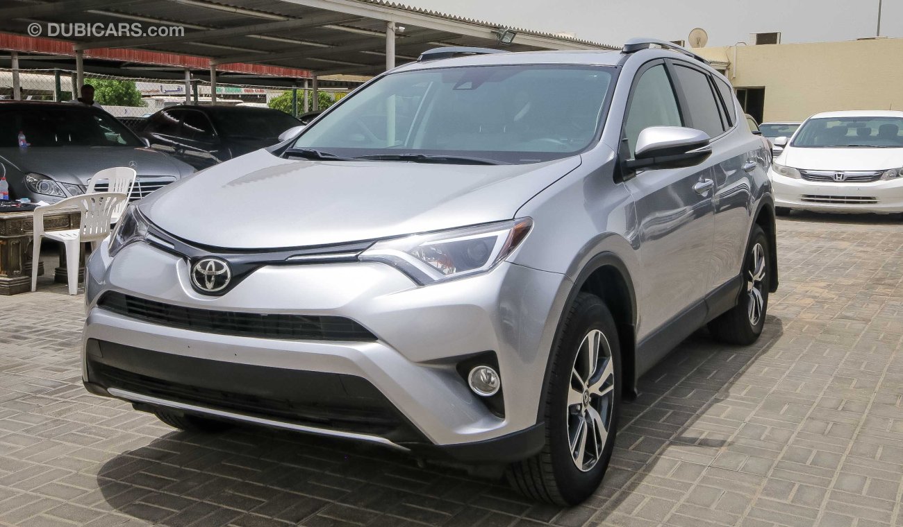 Toyota RAV4 XLE - Low Mileage