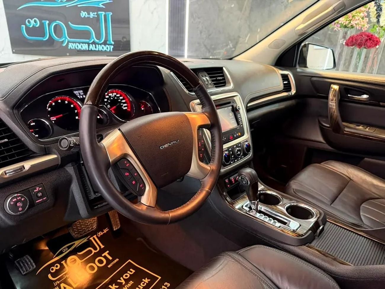 GMC Acadia Denali 3.6L SPECIAL V6 || GCC || FULLY LOADED || UNIQUE || SPACIOUS || GREAT CONDITION