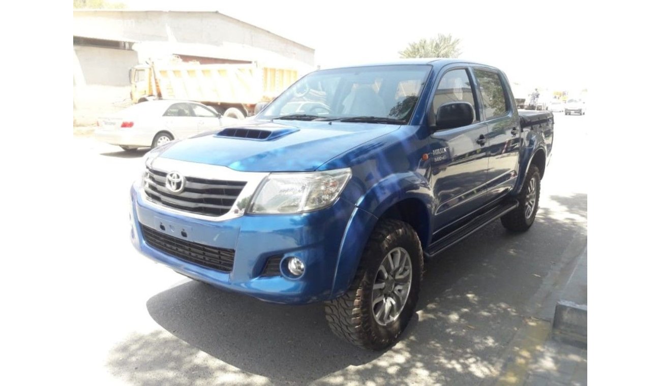 تويوتا هيلوكس Hilux RIGHT HAND DRIVE (Stock no PM 602 )