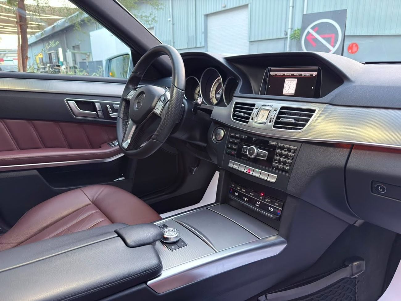 مرسيدس بنز E300 AVANTGARDE SPORT AVANTGARDE SPORT