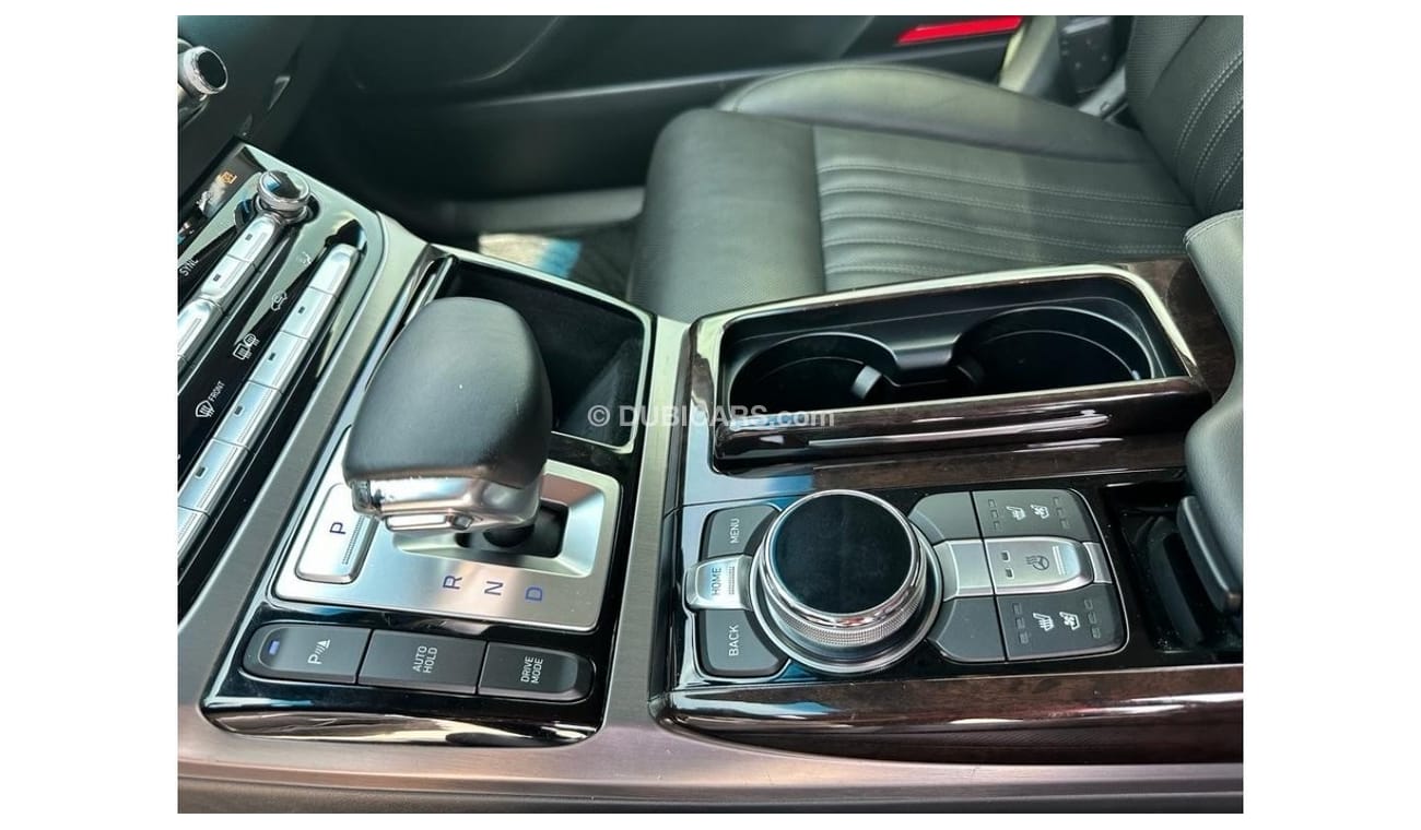 Genesis G90 Platinum