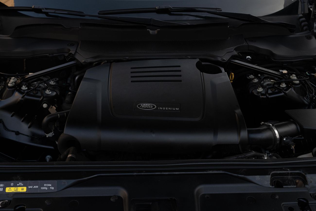 Land Rover Discovery Discovery HSE | 2,155 P.M | 0% Downpayment | Immaculate Condition!