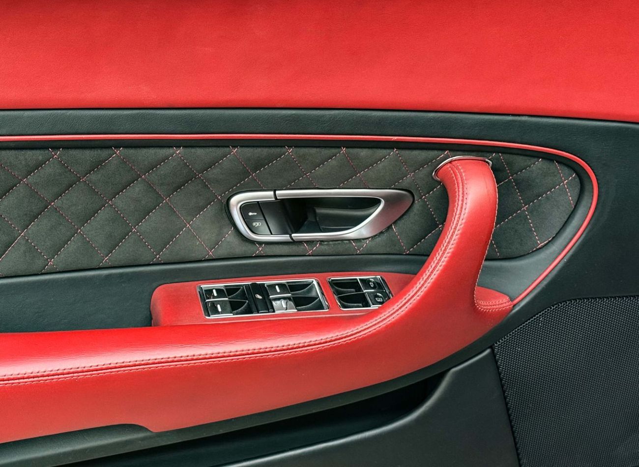 بنتلي كونتيننتال جي تي