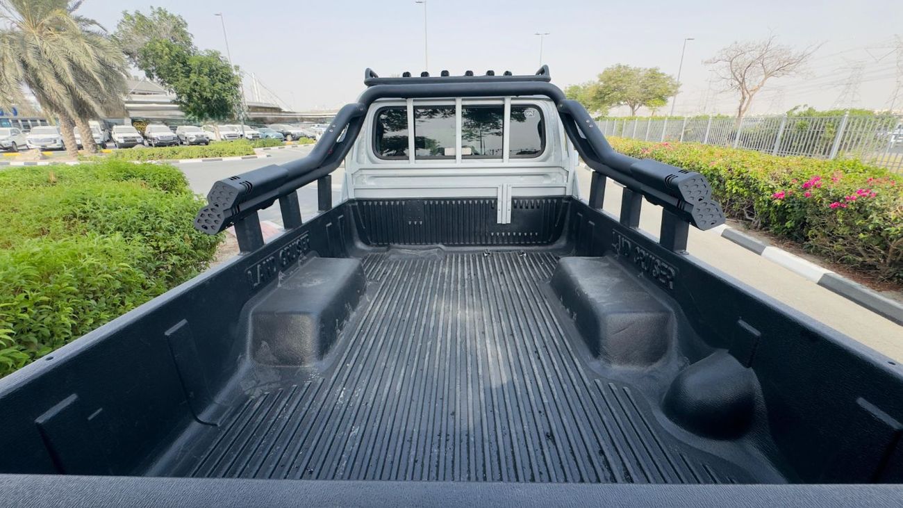 Toyota Land Cruiser SINGLE CABIN | 4.5L DIESEL ENGINE | 4WD | RHD | MANUAL TRANSMISSION | 2016