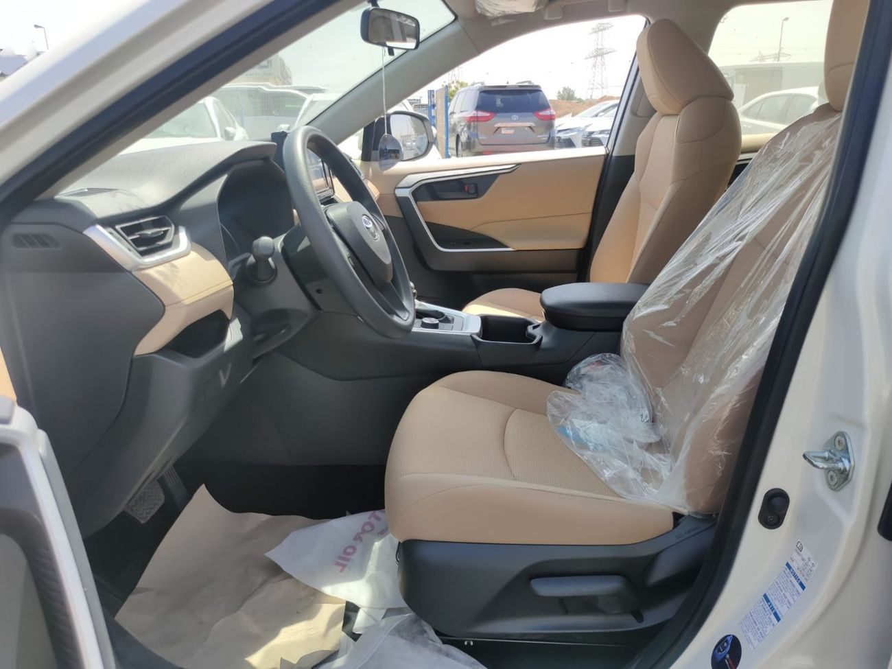 Toyota RAV4 2.5L LE Hybrid 2022 production  ( Ready Stock)