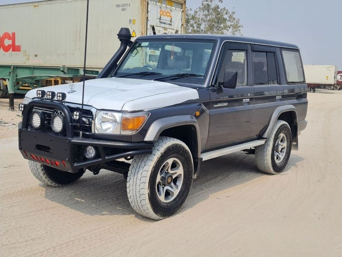 Toyota Land Cruiser 70 5 Door