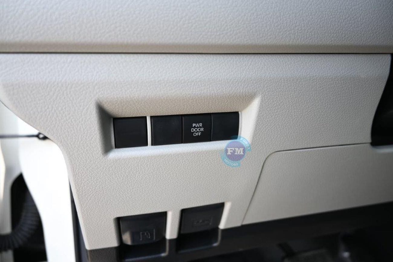 Toyota Hiace High Roof DX 3.5L Petrol Automatic