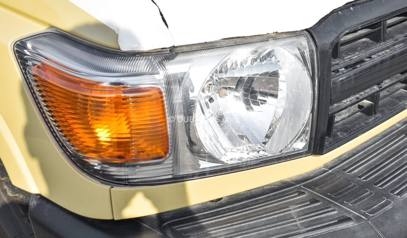 Toyota Land Cruiser Pick Up LC79 Pickup 4.0L Petrol SC