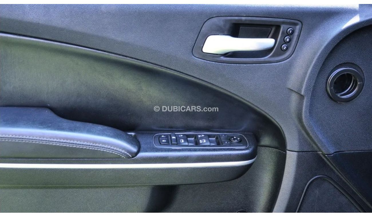 Dodge Charger 3.6L SXT Plus *SXT PLUS*Charger V6 3.6L 2019/FullOption/Original AirBags/Excellent Condition