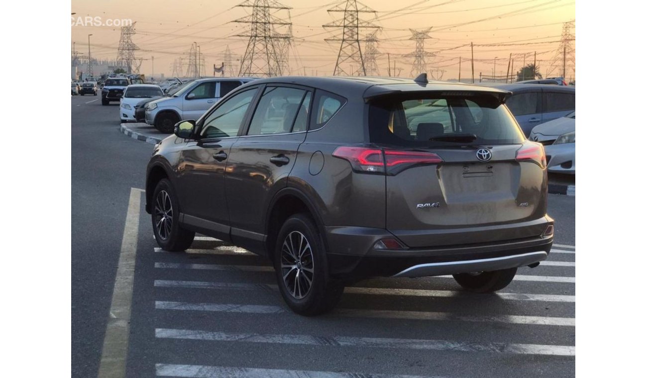 Toyota RAV4 Toyota Rav 4 Petrol Engine 2016 model golden color