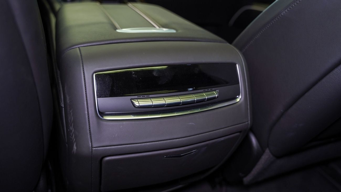 كاديلاك إسكالاد Premium Luxury 6.2L 4WD